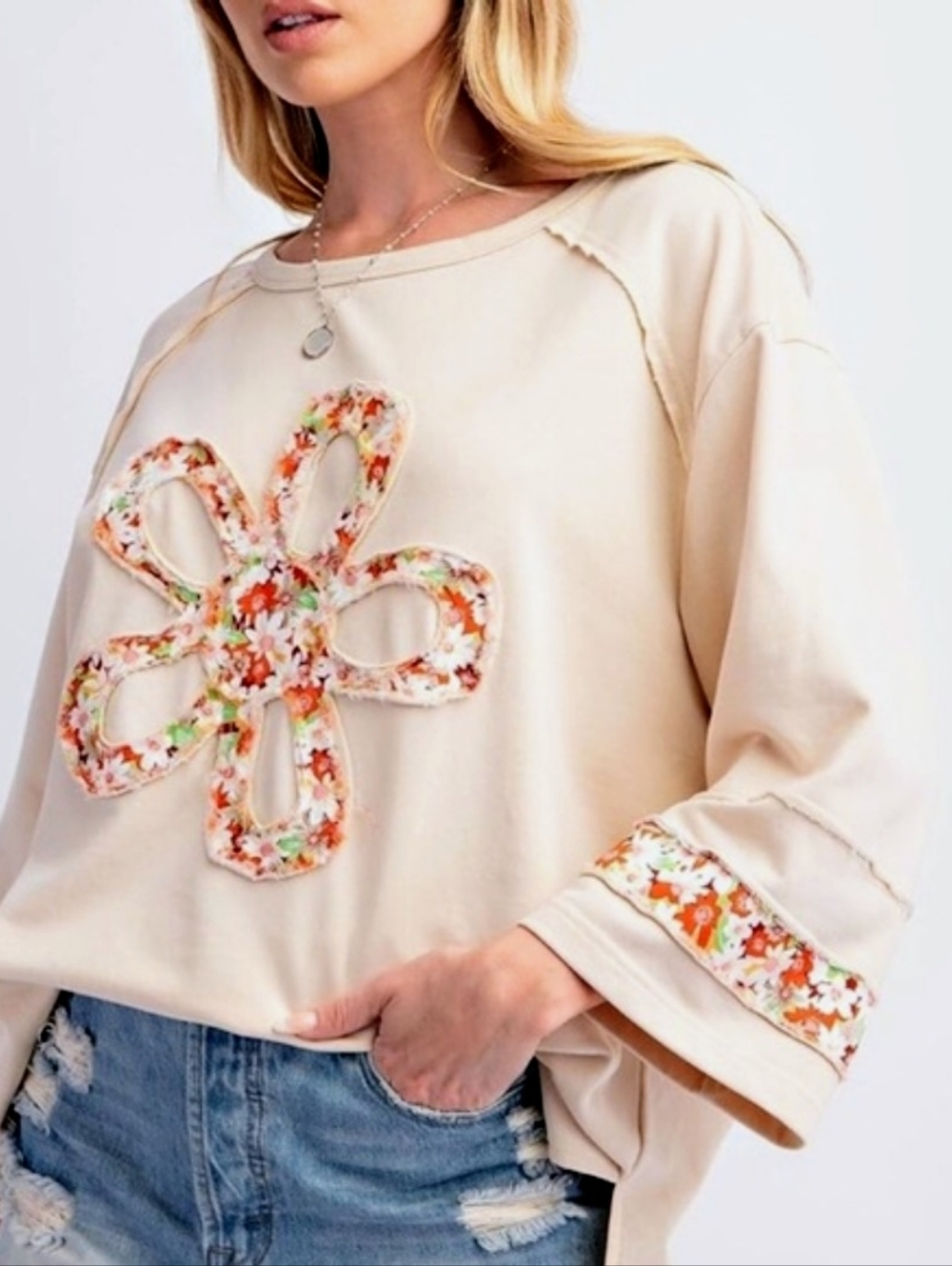 Easel Flower Patch Knit Top - Picture 2 of 12
